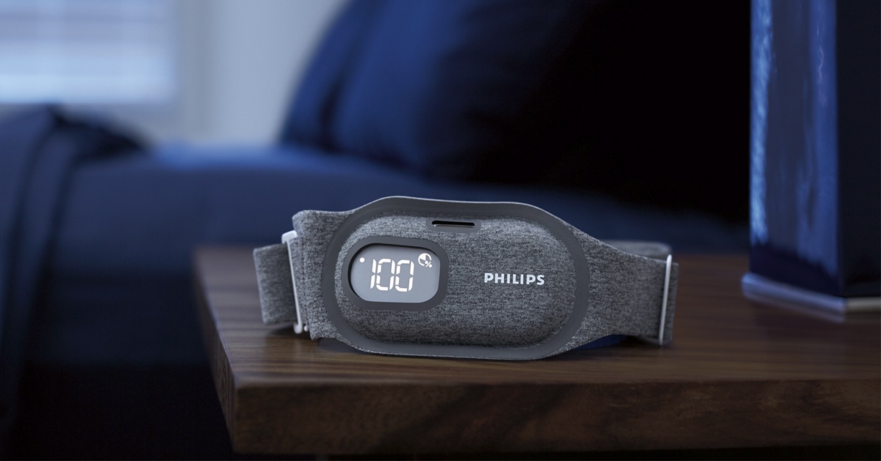 Snoring Relief Band-ek nola funtzionatzen duen, zurrumurruak uztea eragin nahi duen Philips taldea