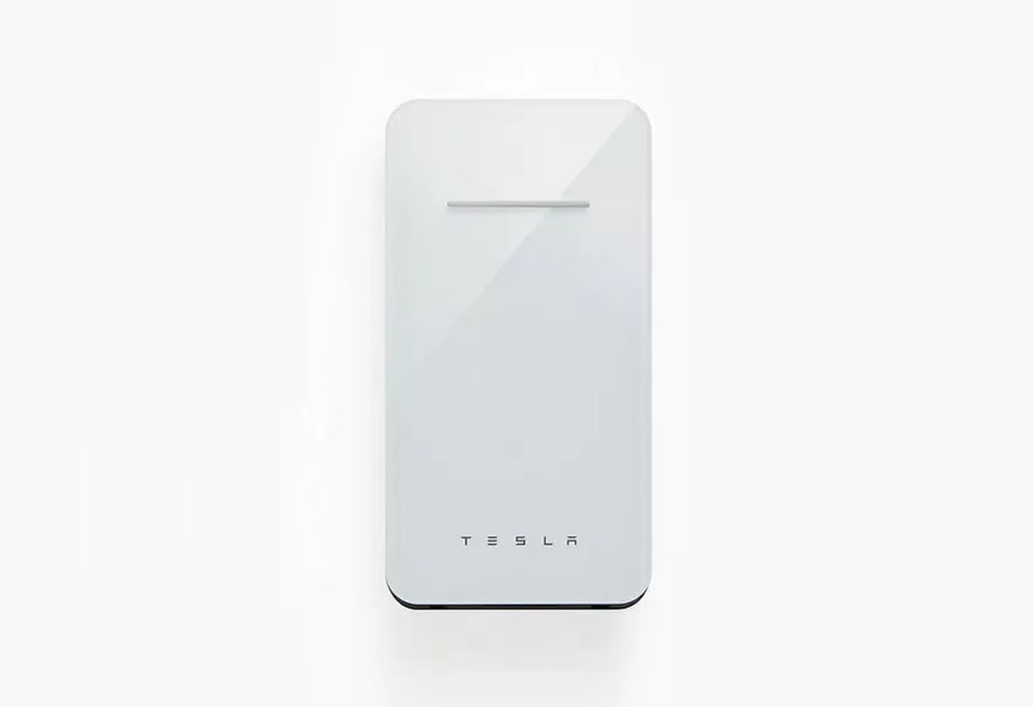 Tesla haririk gabeko hornidura salgai dago!

