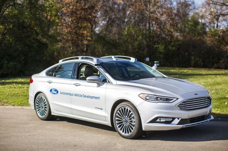 Inbertsio handia Ford-en teknologia autonomoetan!
