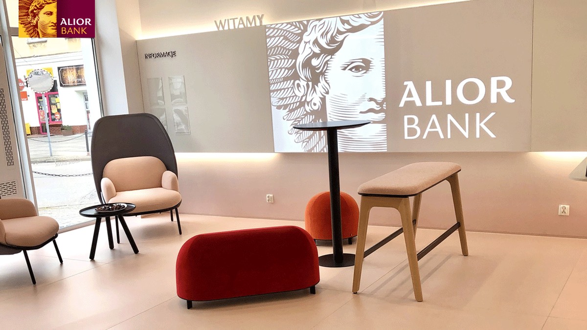 COVID-19-k Alior Bank-ek Booksy plataformarekin konektatu du.  Bezeroen harremanak baldintza guztiz berrietan eraikitzen ari da
