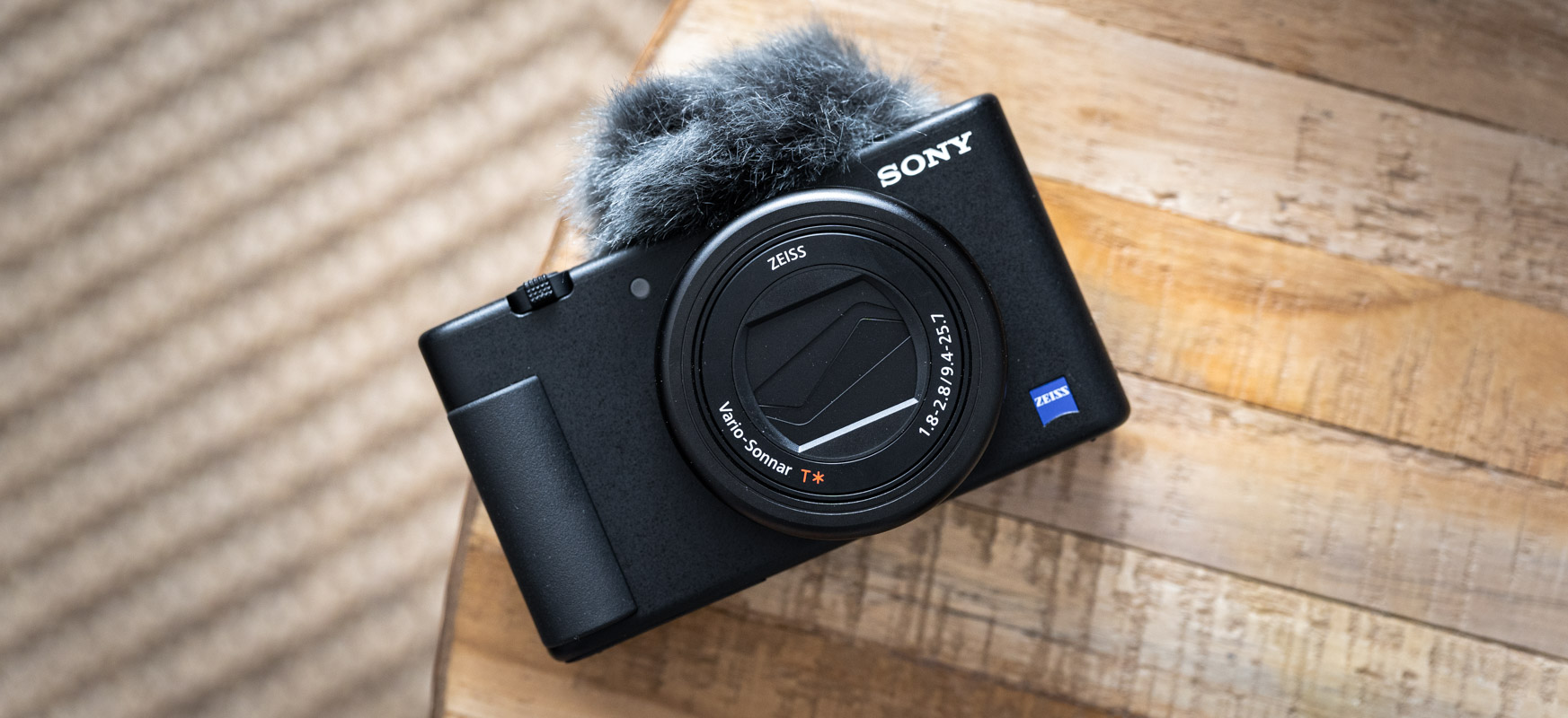  Akordio berria akordioen artean.  Sony ZV -1 "RX100 merkea" da ez bakarrik vloggerrentzat
