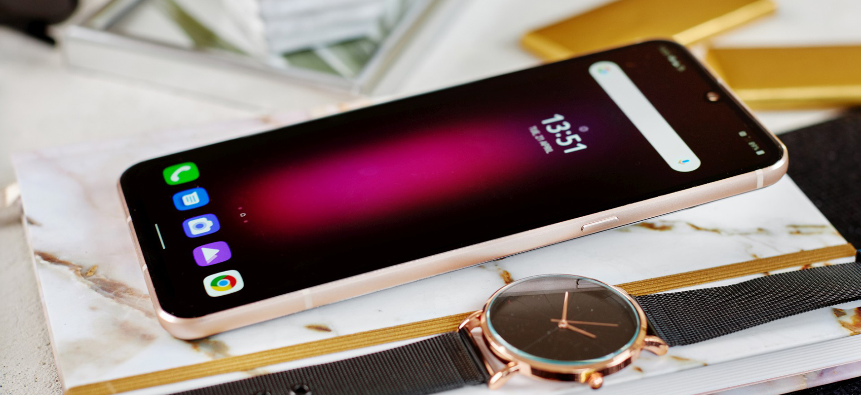  LG V60 ThinQ 5G Polonian.  LG K serieko modelo berri eta merkeak ere badaude
