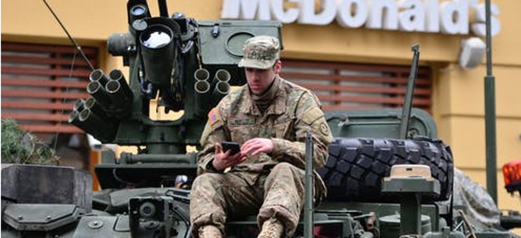  5G probak egiten ditu base militarretan.  Amerikarrek gudu zelaian nola erabili probatzen ari dira
