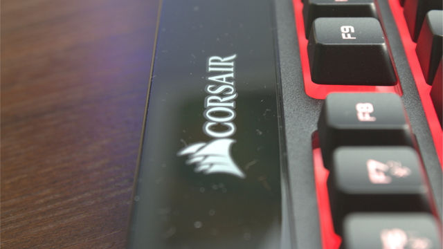 Corsair K57 RGB Wireless - fabrikatzaile estatubatuarraren lehenengo haririk gabeko mintz teklatuaren proba
