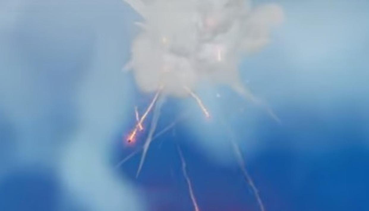 Duela 11 hilabete
											
											
												Fortnite"AirStrike" eguneratze berria 9.3.0 Orain bizi 
