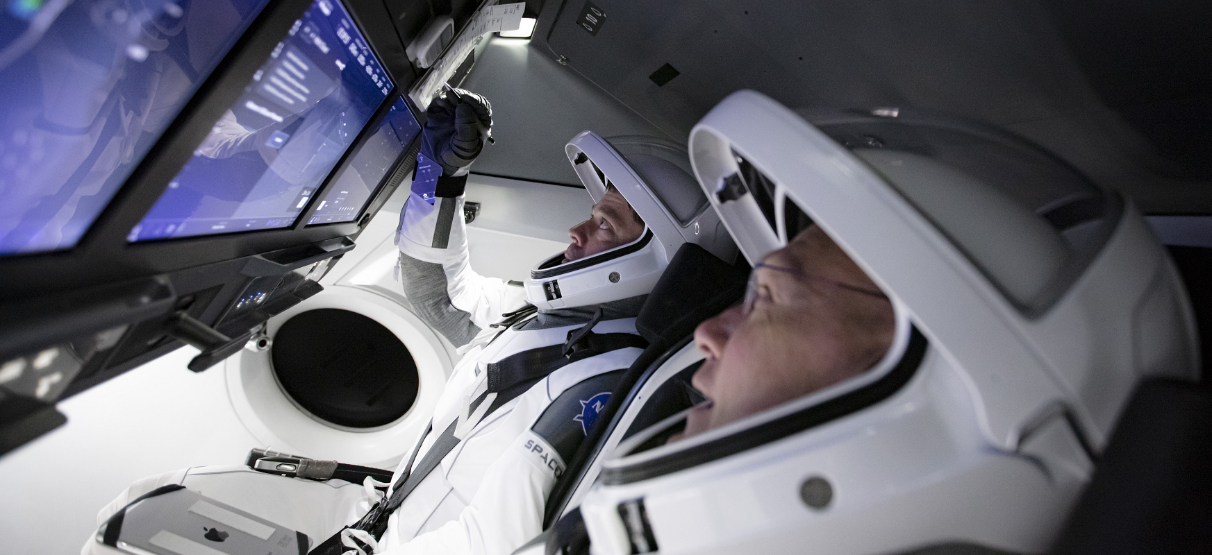 NASAk eta SpaceX-ek prozedurak lantzen dituzte Crew Dragon-en lehenengo tripulazioarekin
