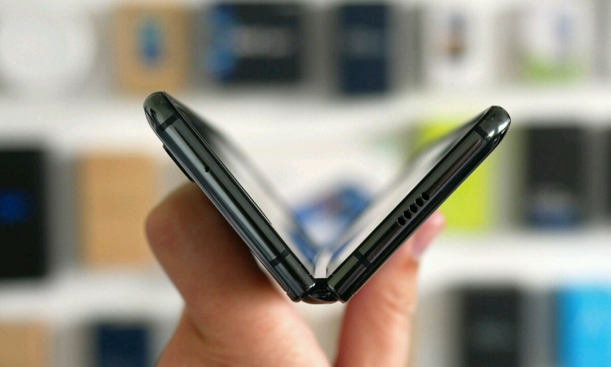 Samsung Galaxy Fold  noiz egongo da erabilgarri?
