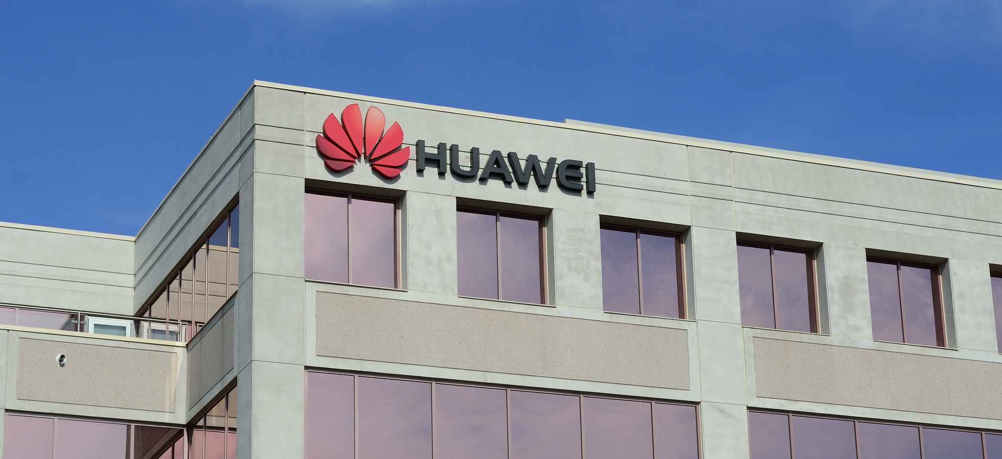  Trumpek ez dio minik egin Huaweiri.  Txinako telefonoen salmentek gora egiten dute
